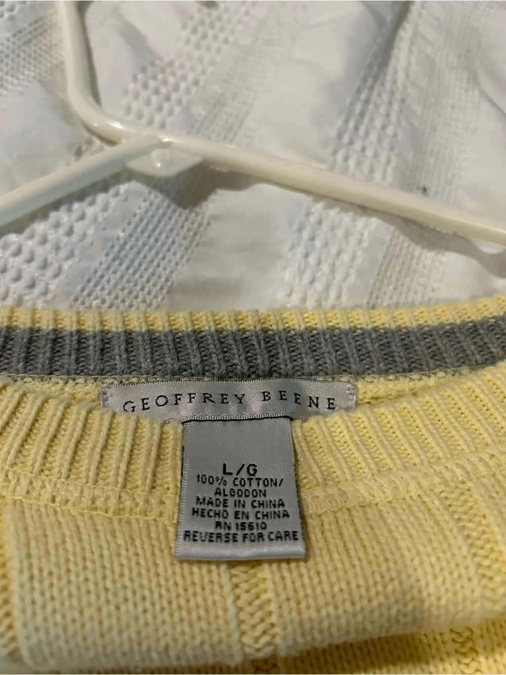 Geoffrey Beene Pale Yellow Ribbed Crewneck Sweater